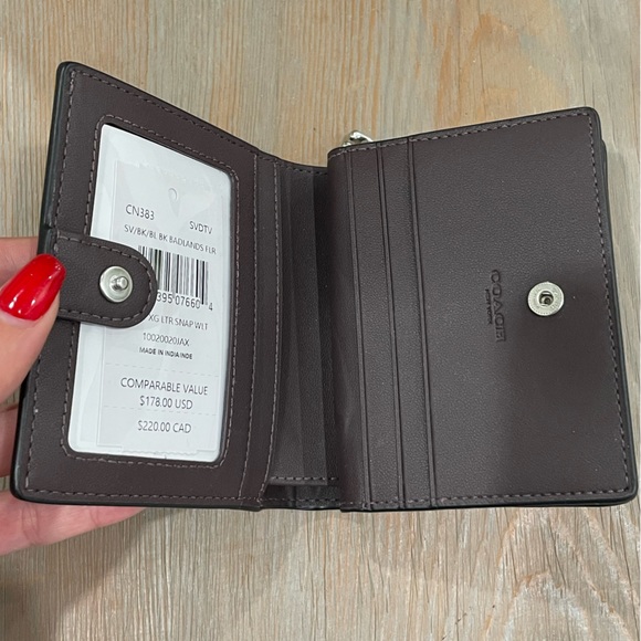 Coach Black Patent Leather Snap Wallet - Picture 3 of 10